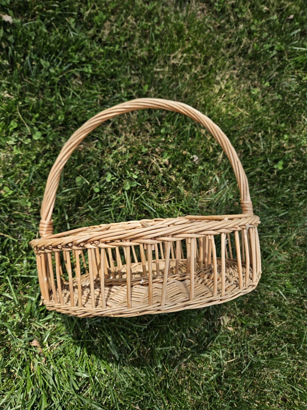 vintage cottagecore boho woven large drinks basket RARE